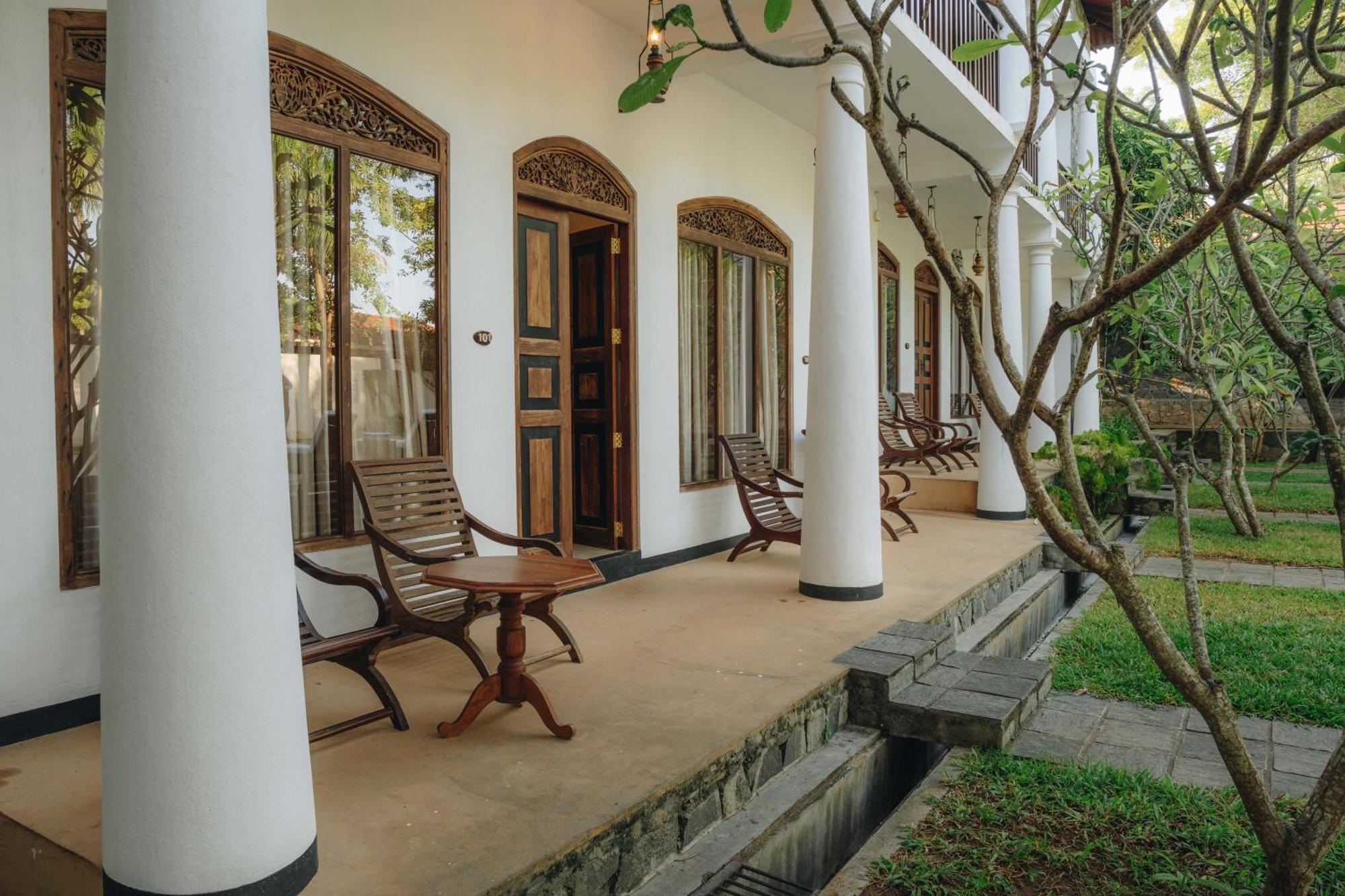 Yala Oga Reach Hotel ทิซซามาฮารามา ภายนอก รูปภาพ