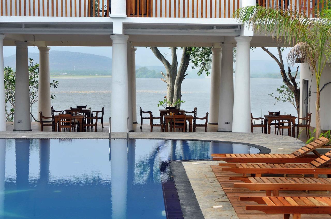 Yala Oga Reach Hotel ทิซซามาฮารามา ภายนอก รูปภาพ
